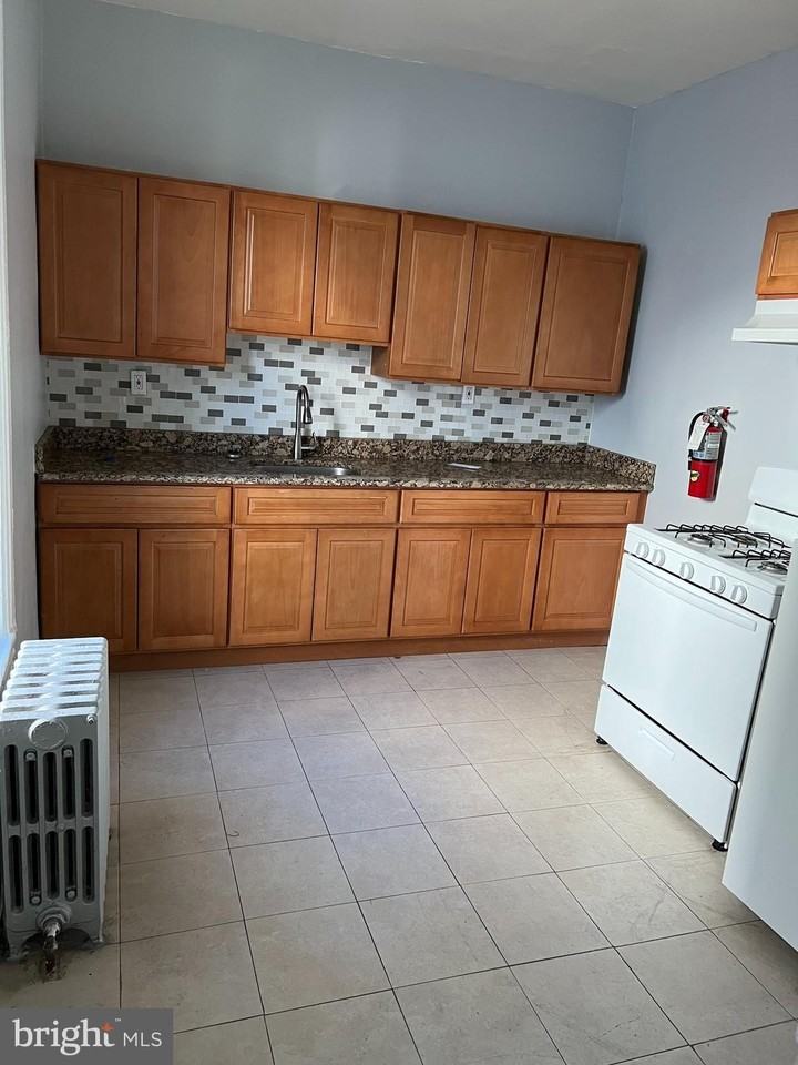 60 High St Unit 2 - Photo 3 of 10