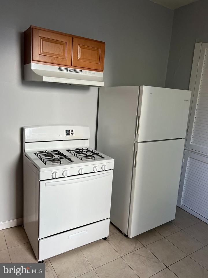 60 High St Unit 2 - Photo 4 of 10