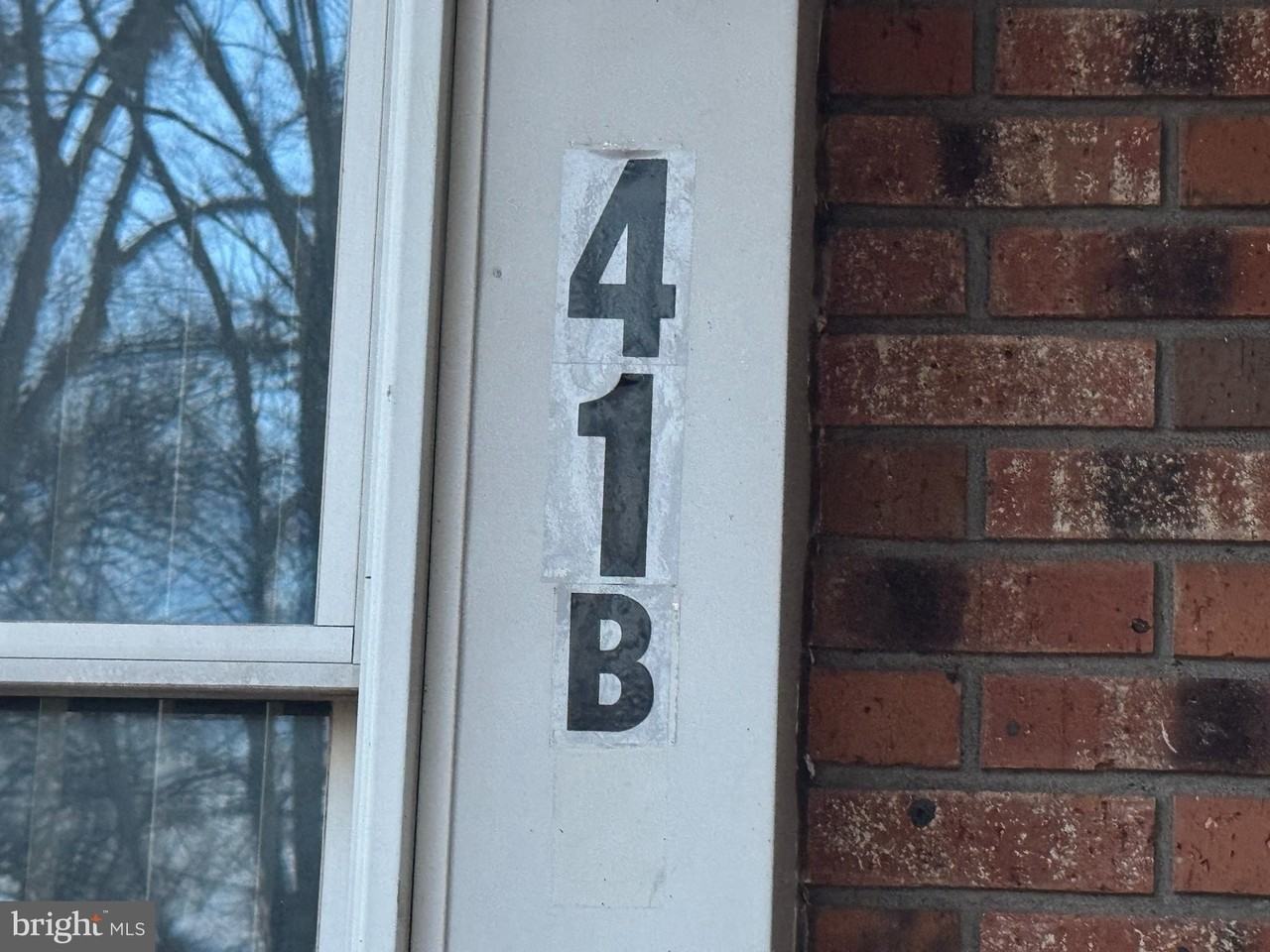 41 4th St Unit B - Photo 4 of 26