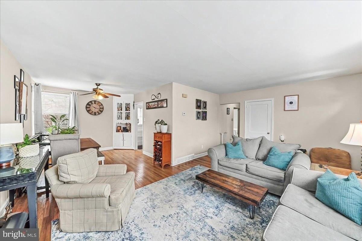 4 Chester Ave - Photo 6 of 34