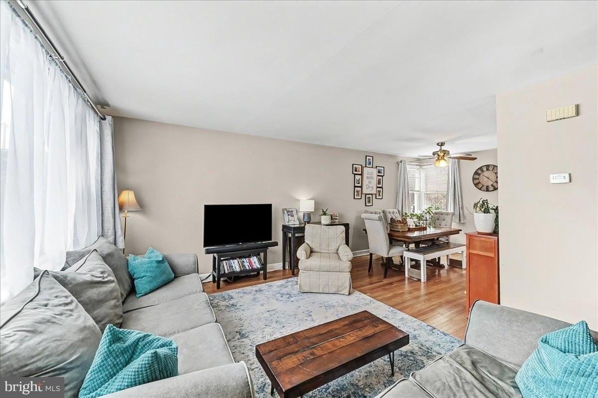 4 Chester Ave - Photo 7 of 34