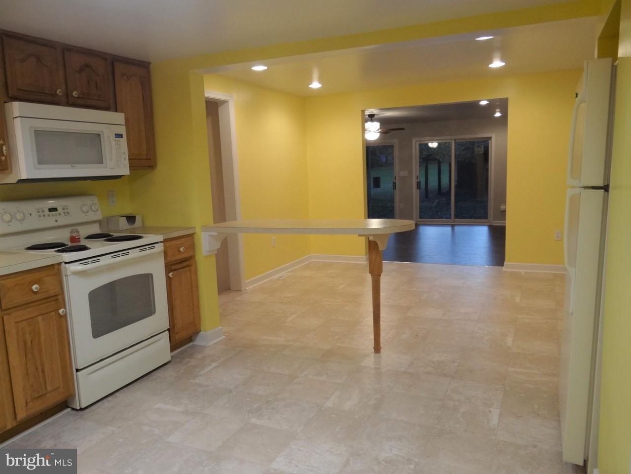 668 Broad St - Photo 6 of 20