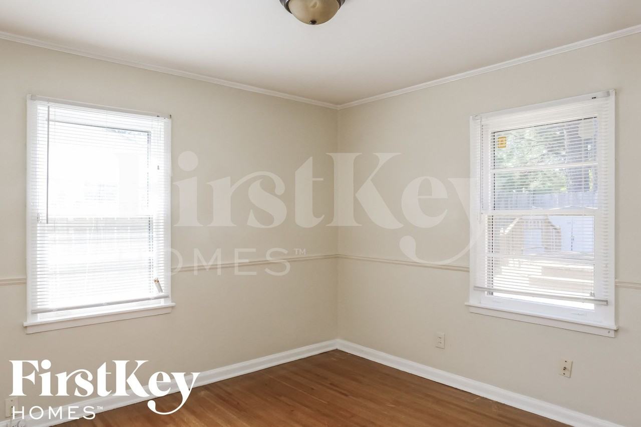 1449 Flamingo Rd - Photo 6 of 15