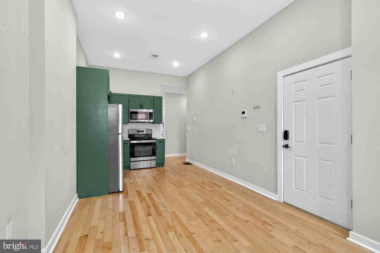 2234 W Master St Unit 1 - Photo 4 of 25