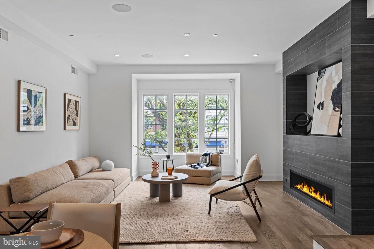 742 S Broad St - Photo 2 of 41