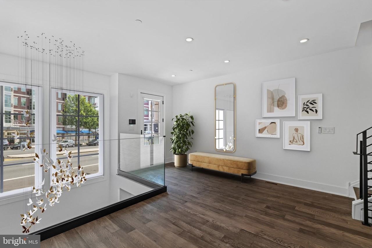 742 S Broad St - Photo 3 of 41