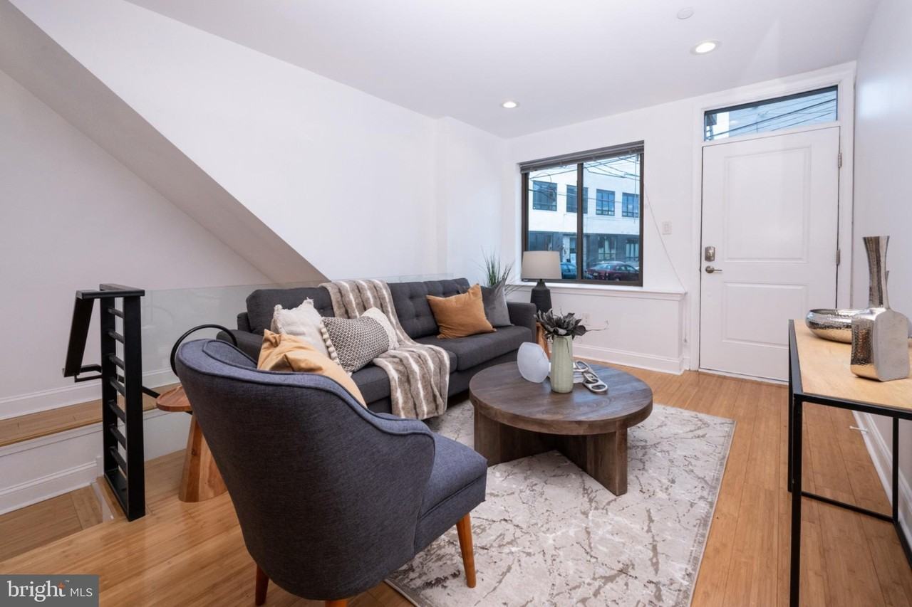 2102 Berges St Unit B - Photo 5 of 29