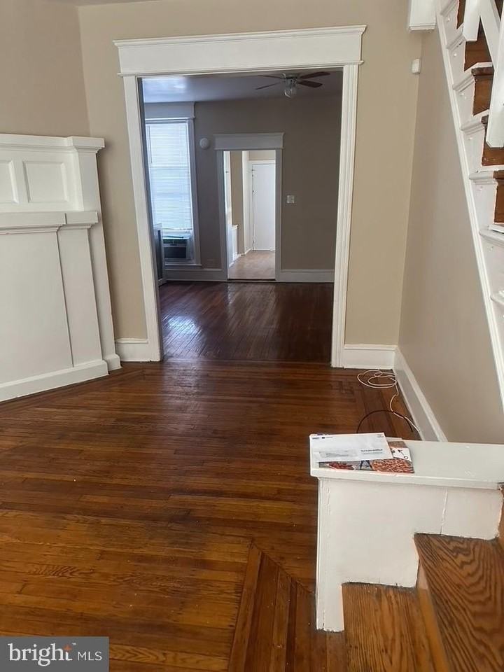 5608 N Mascher St - Photo 4 of 28