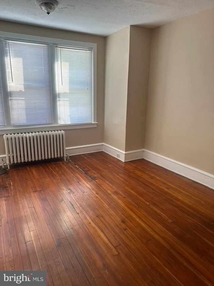 5608 N Mascher St - Photo 5 of 28