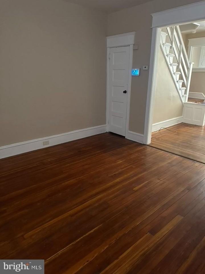 5608 N Mascher St - Photo 7 of 28