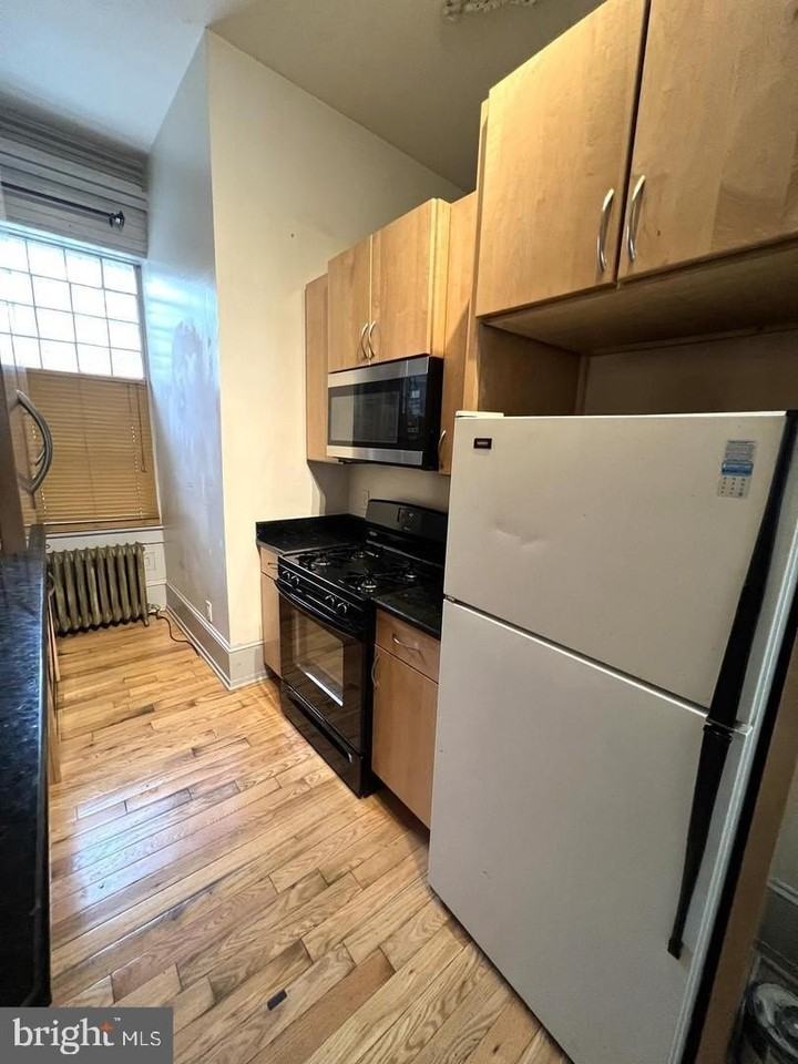 1431 W Girard Ave Unit 1f - Photo 6 of 10