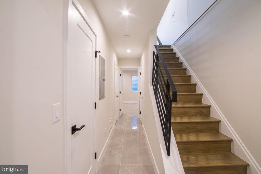 2147 N Franklin St Unit A - Photo 6 of 22