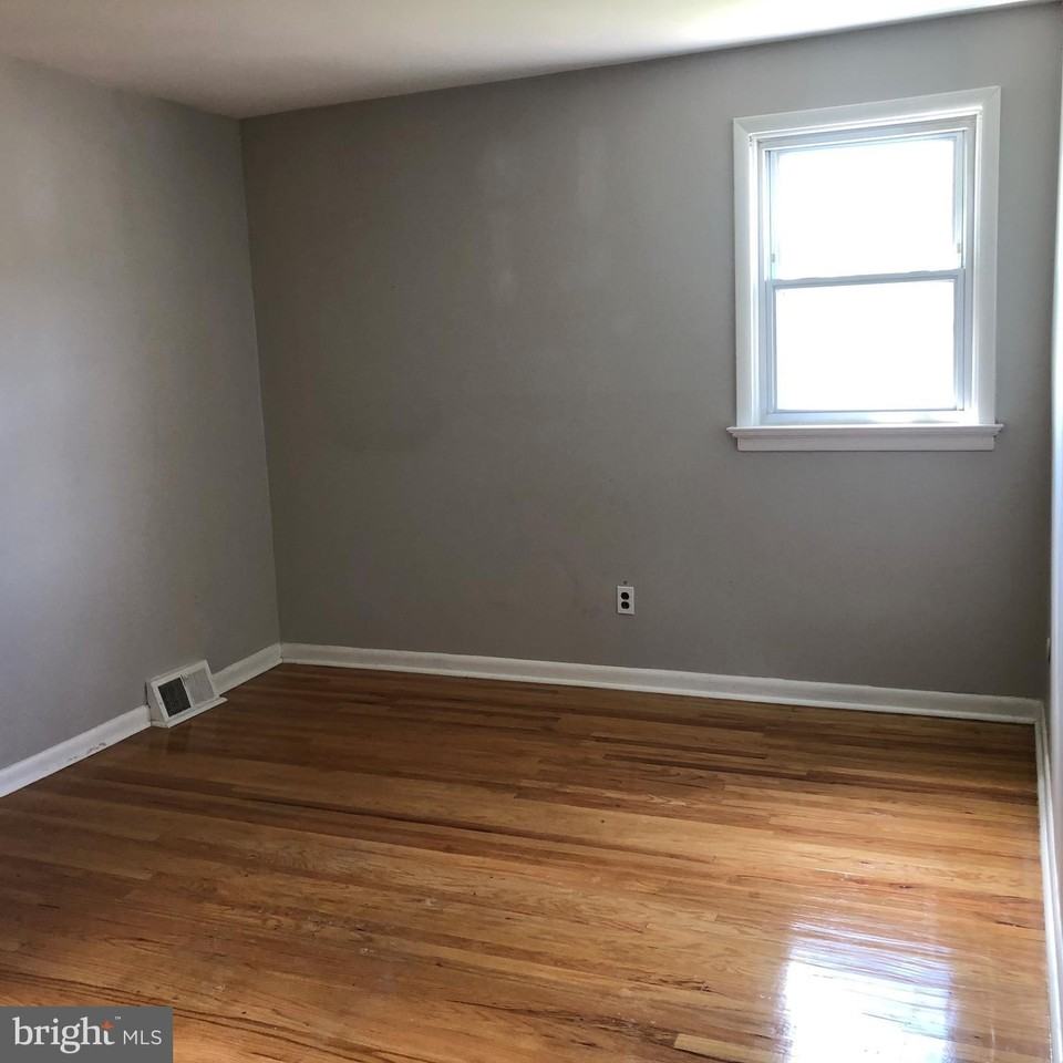 3601 Nanton Pl - Photo 7 of 17