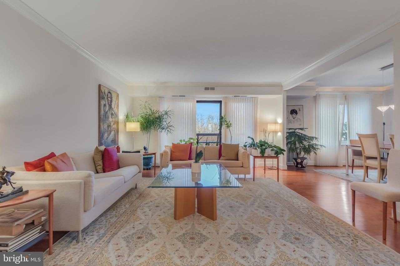 8340 Greensboro Dr Unit 512 - Photo 2 of 31