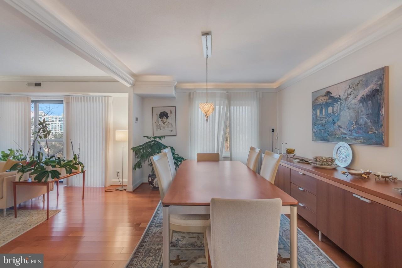 8340 Greensboro Dr Unit 512 - Photo 5 of 31