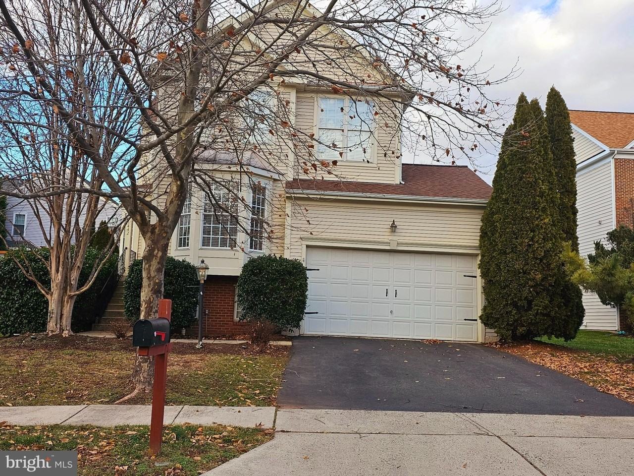 43442 Katling Sq - Photo 3 of 30