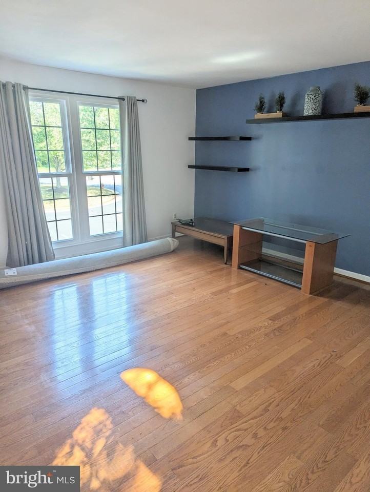 46582 Broadspear Ter - Photo 6 of 35