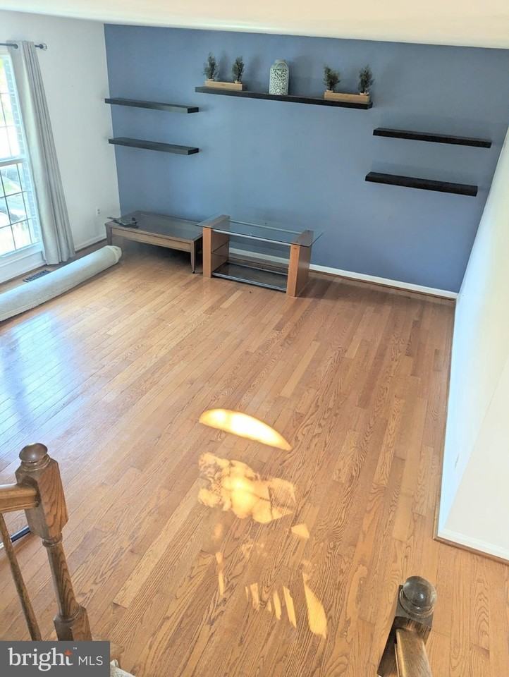 46582 Broadspear Ter - Photo 7 of 35