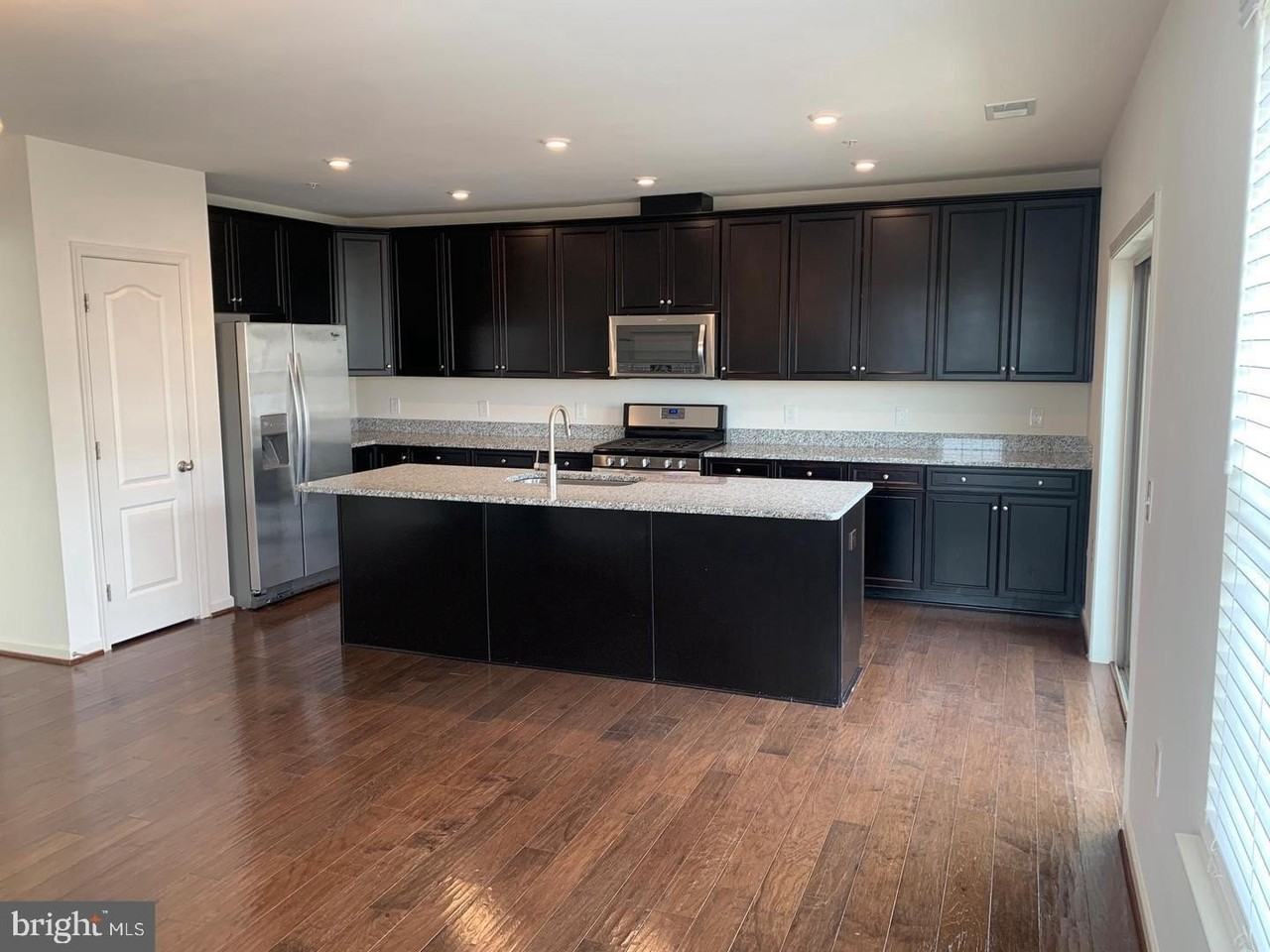 3705 Chippendale Cir - Photo 2 of 42