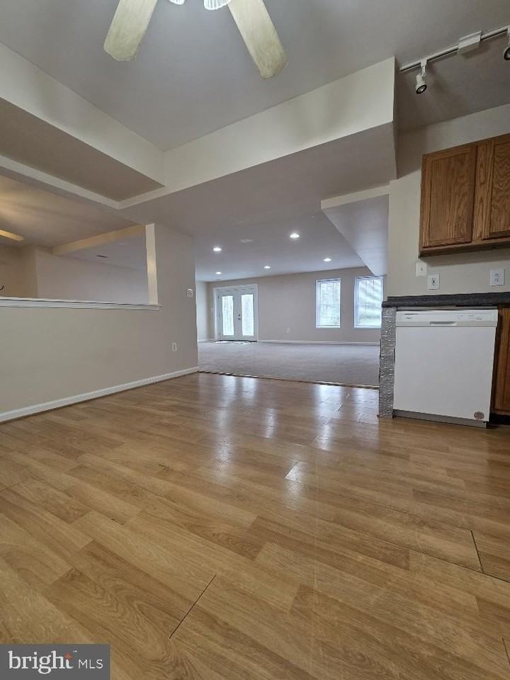 8214 Howard Trl - Photo 7 of 17