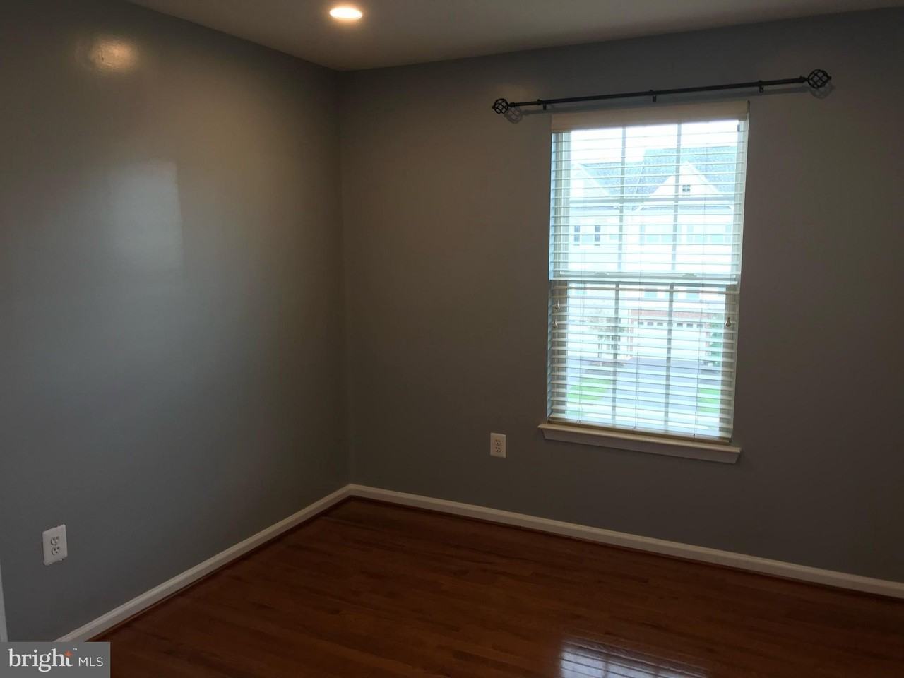 247 Woodstream Blvd - Photo 4 of 10