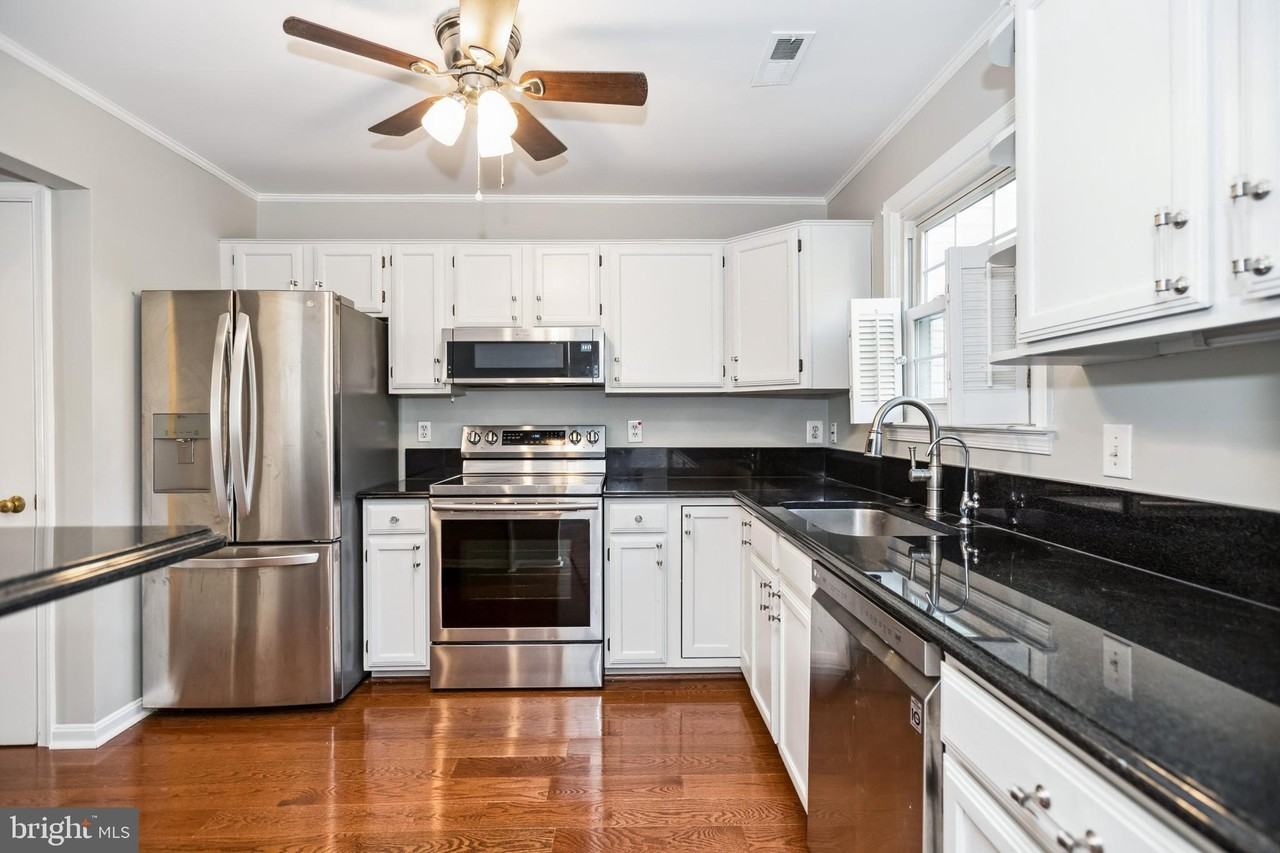 207 Westminster Ln Unit 117 - Photo 7 of 25