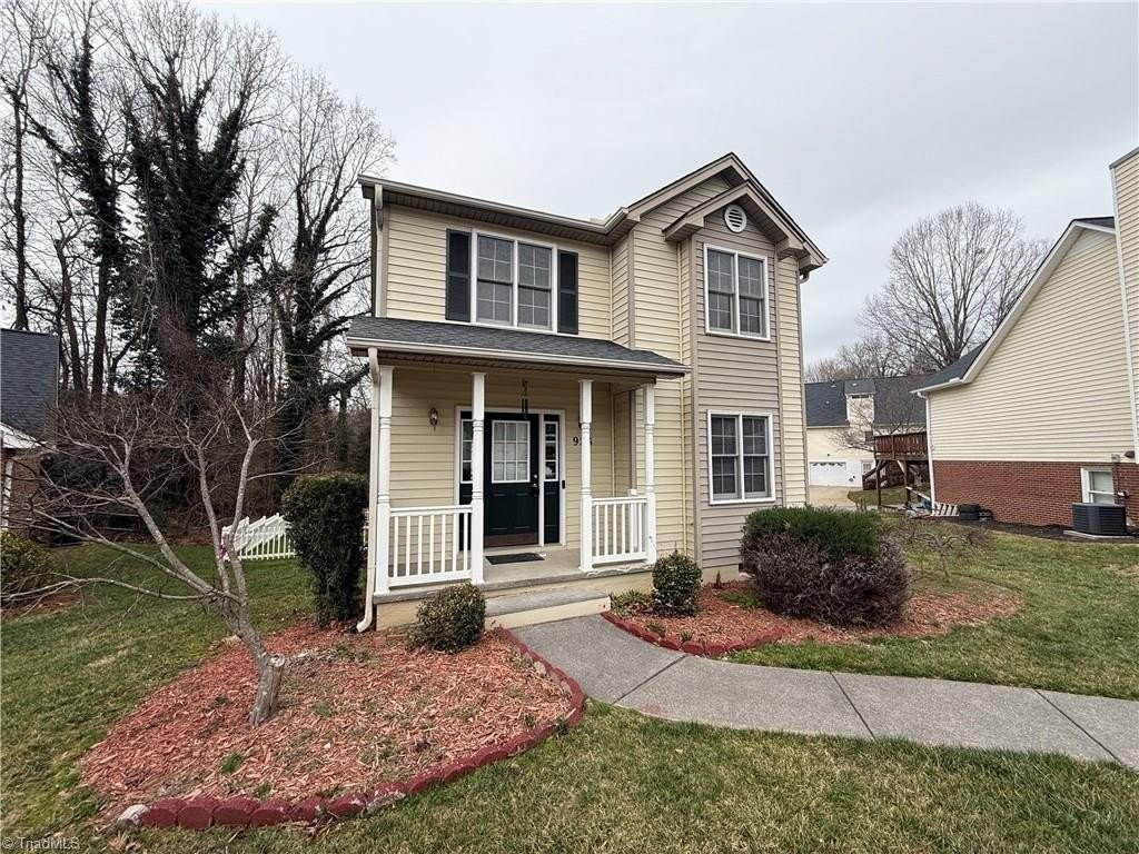 928 Heatherstone Dr - Photo 3 of 21