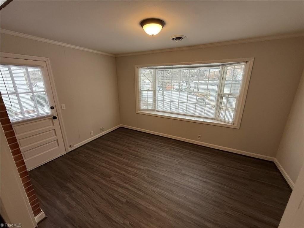 103 Westgate Cir #B - Photo 6 of 14