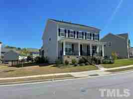 featured image of 1425 Barn Door Dr