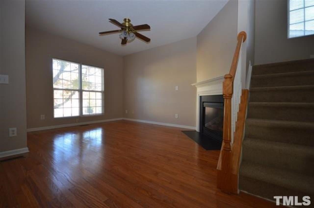 111 Caley Rd - Photo 3 of 23