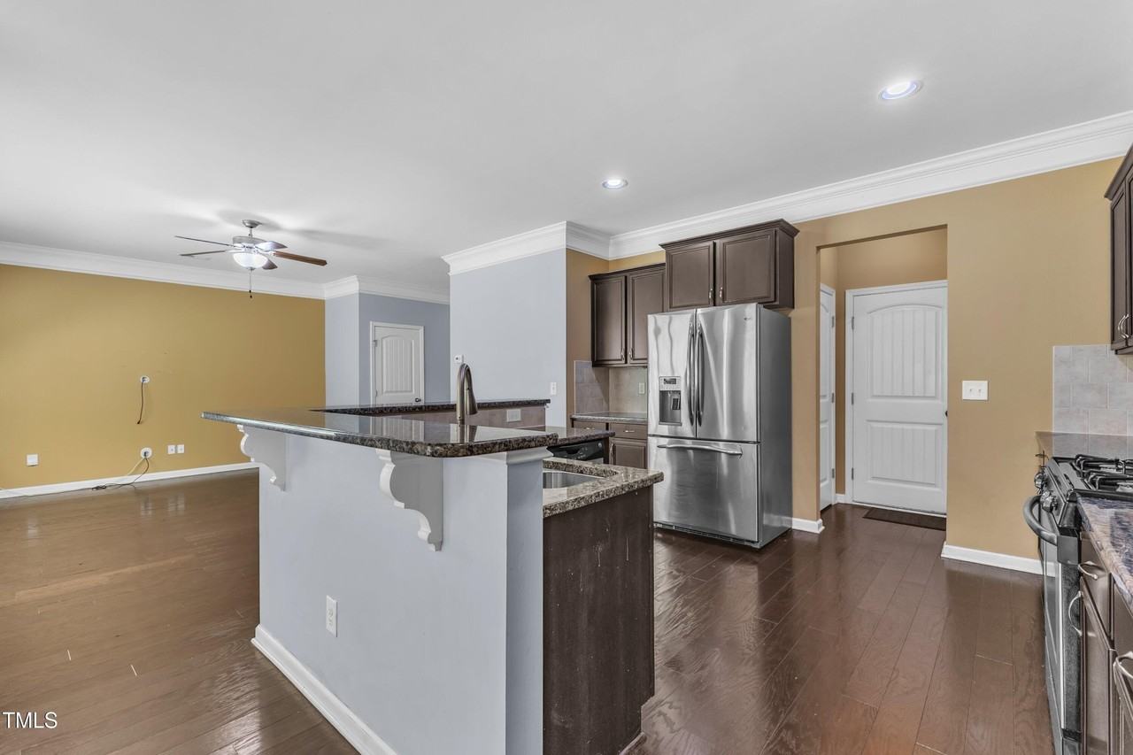 211 Westgrove Ct - Photo 2 of 41