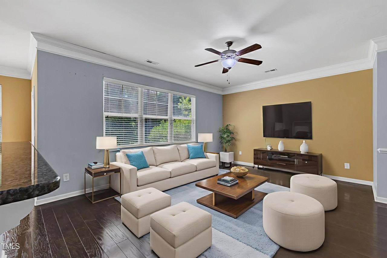 211 Westgrove Ct - Photo 5 of 41