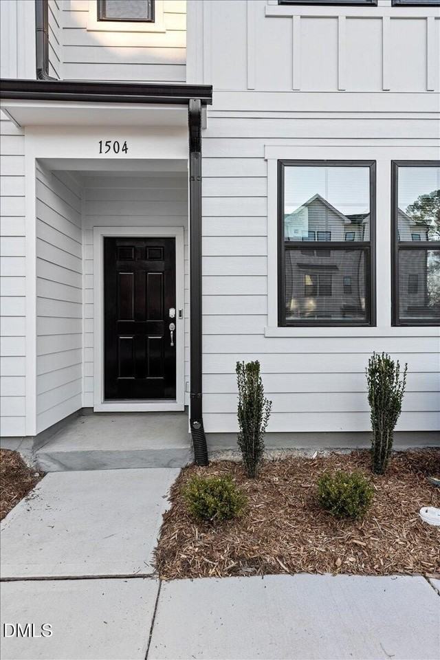 1504 Crescent Townes Way - Photo 2 of 27