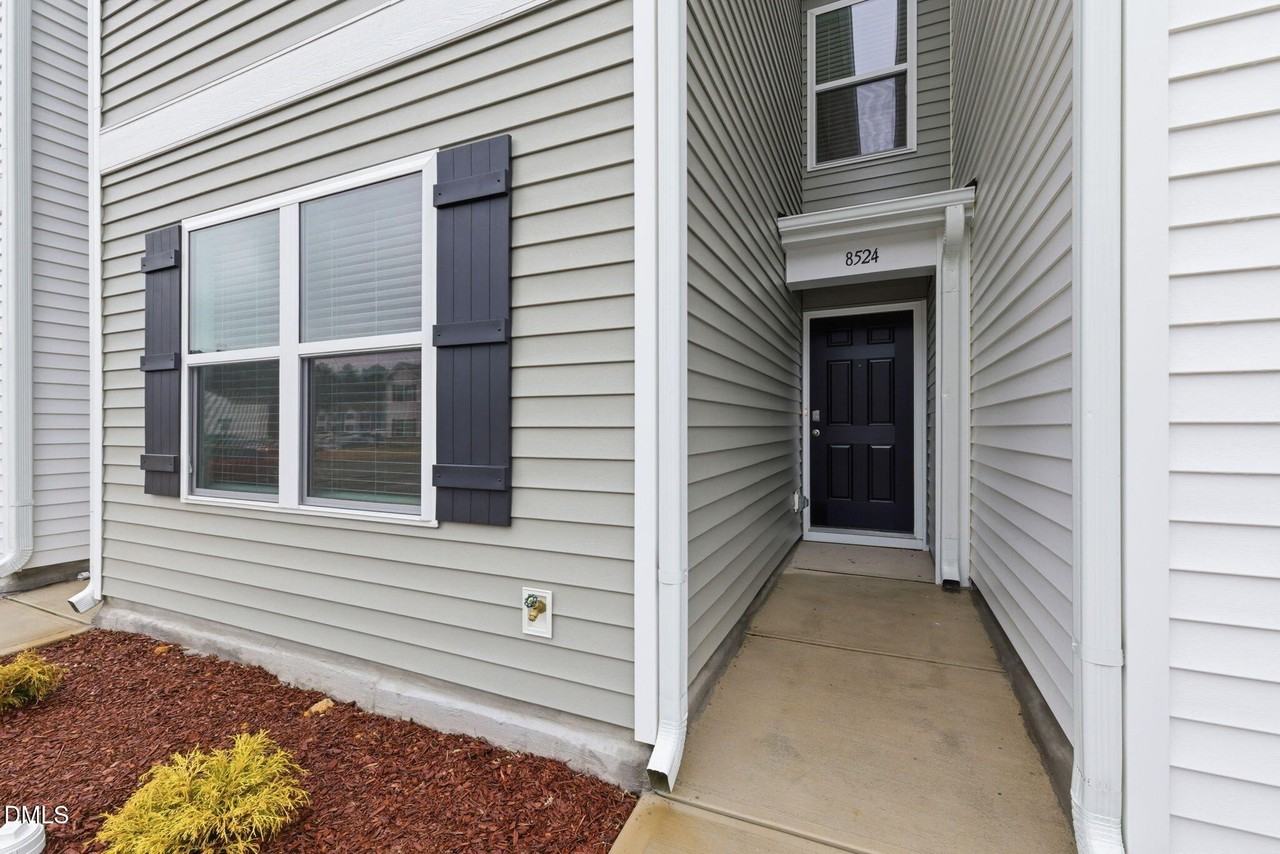 8524 Beckett Chase Way - Photo 2 of 32