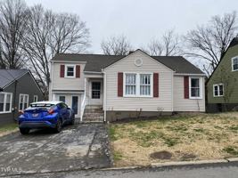 featured image of 315 Oak Grove Ave