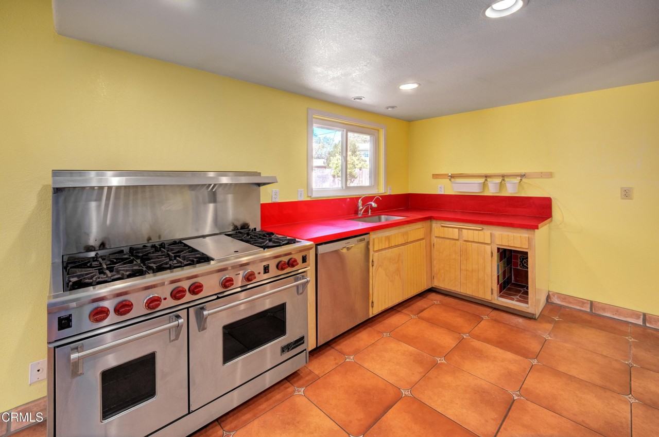 6349 Condor Ct - Photo 4 of 18