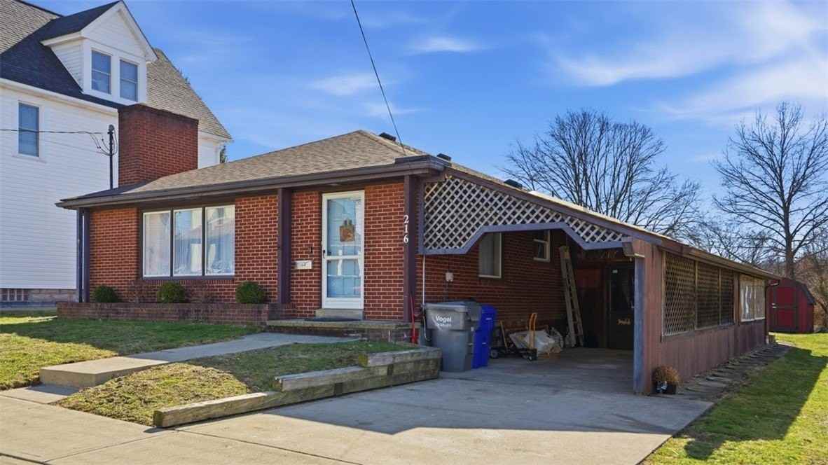 216 Arthur St - Photo 3 of 42