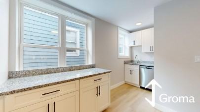 276 Maverick St #7 - Photo 4 of 11