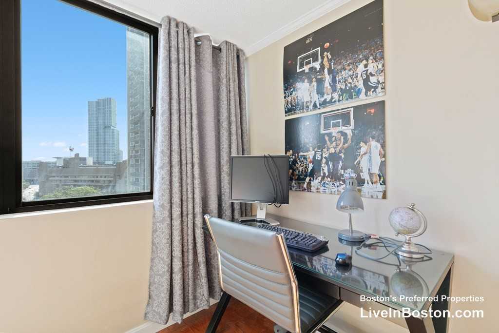 12 Hawthorne Pl #9K - Photo 4 of 11