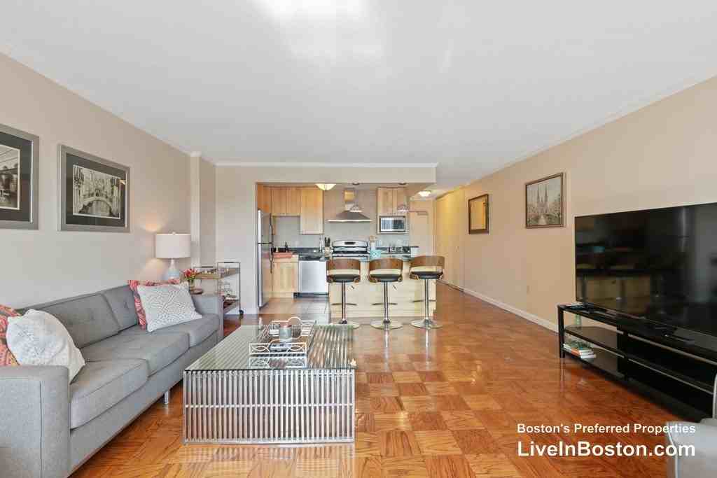 12 Hawthorne Pl #9K - Photo 5 of 11