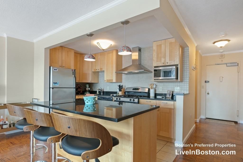 12 Hawthorne Pl #9K - Photo 7 of 11