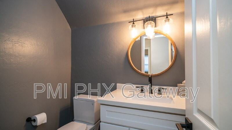 1891 E Oasis Dr - Photo 5 of 28