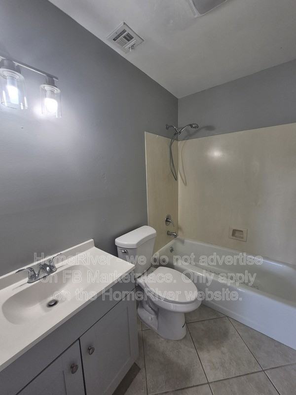 2015 Oleander Blvd #D - Photo 6 of 16