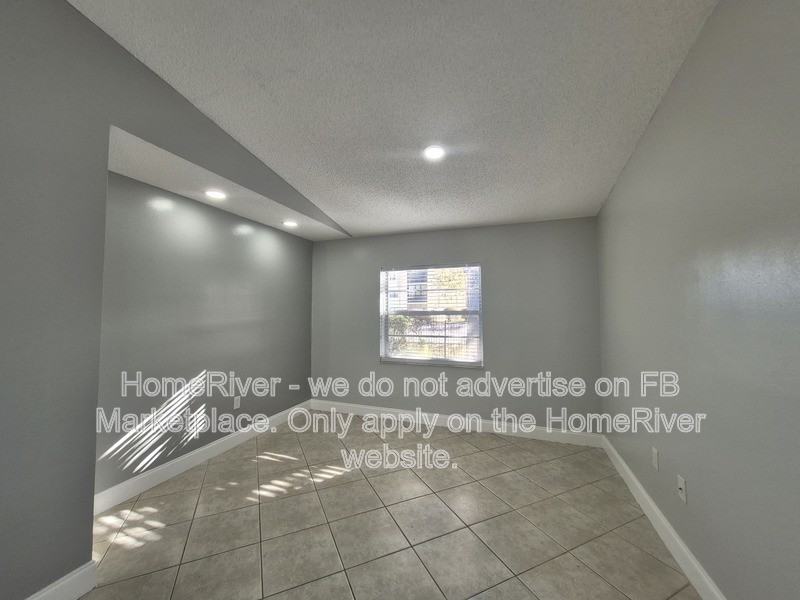 2015 Oleander Blvd #D - Photo 7 of 16