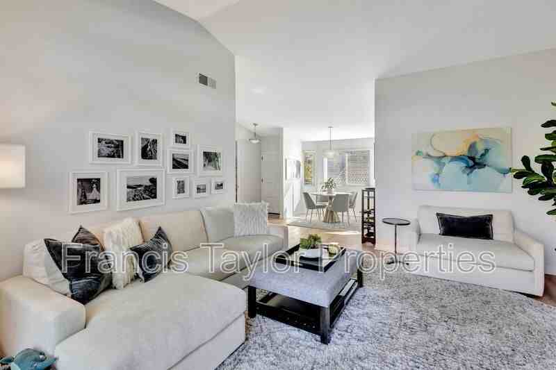 2882 Andover Ave - Photo 4 of 23