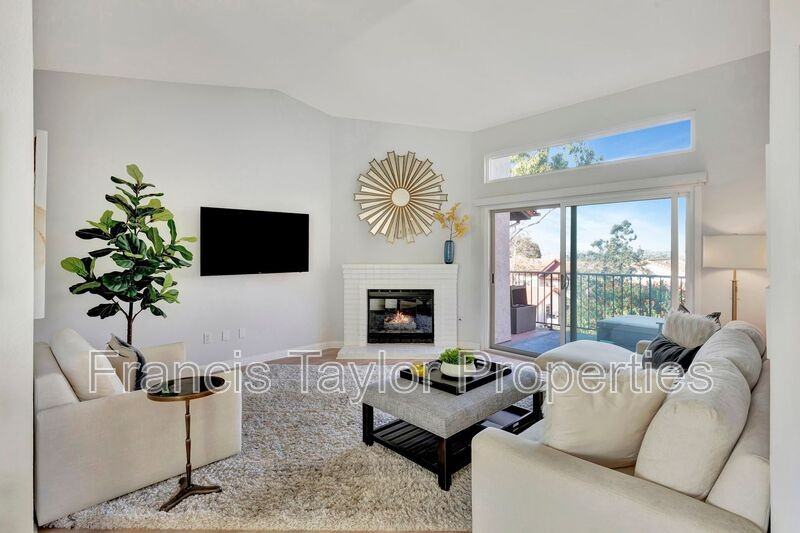 2882 Andover Ave - Photo 5 of 23