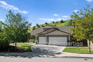 featured image of 285 Oak Valley Ln