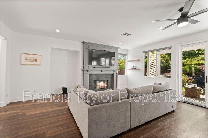 285 Oak Valley Ln - Photo 6 of 45