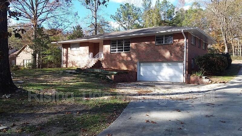 7016 Briarwood Ln - Photo 3 of 41