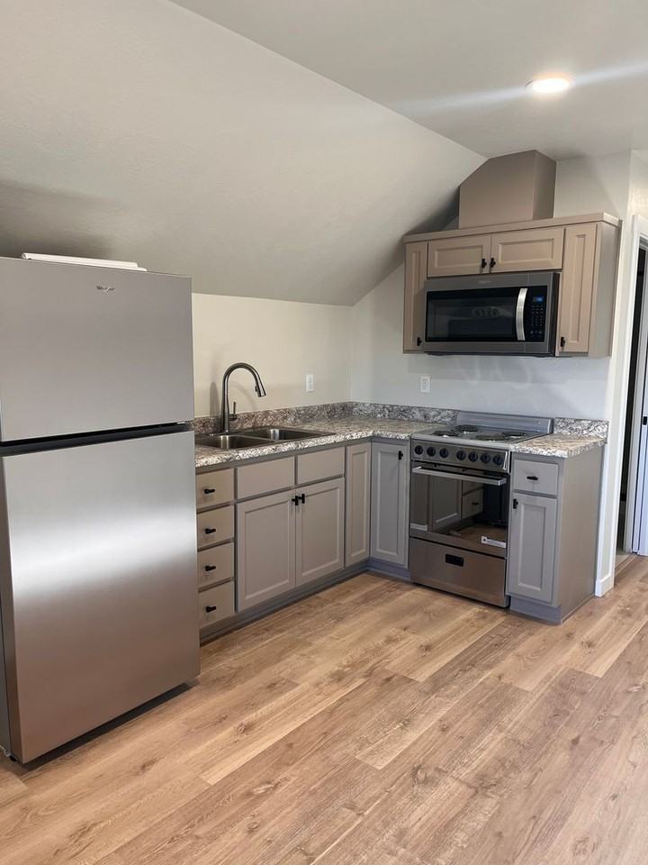 315 & 313 N 1st St - Photo 7 of 27